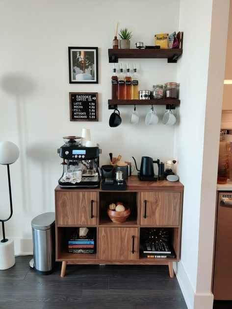 Modern Coffee Bar Ideas Apartment, Coffee Bar Station Small Spaces Modern, Barista At Home, Espresso Set Up, Small Coffee Bar Ideas Apartments, Coffee Corner Ideas Modern, Espresso Machine Station, Kitchen Cart Coffee Bar, Coffee Bar Station Small Spaces