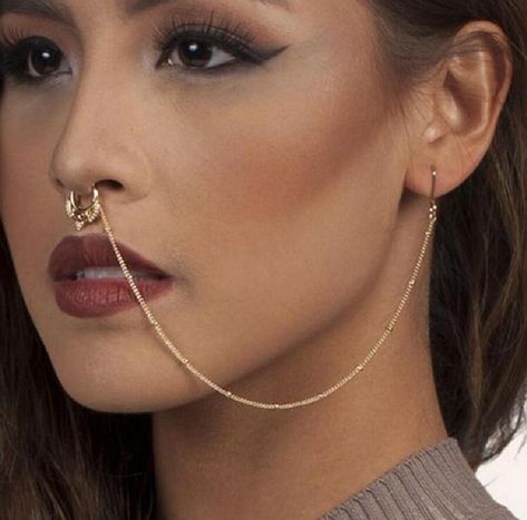 Enchantress Tattoo, Minimalist Piercings, Nose Ring Chain, Bijoux Piercing Septum, Tongue Piercing Jewelry, Nose Cuffs, Lip Jewelry, Face Jewelry, Faux Piercing