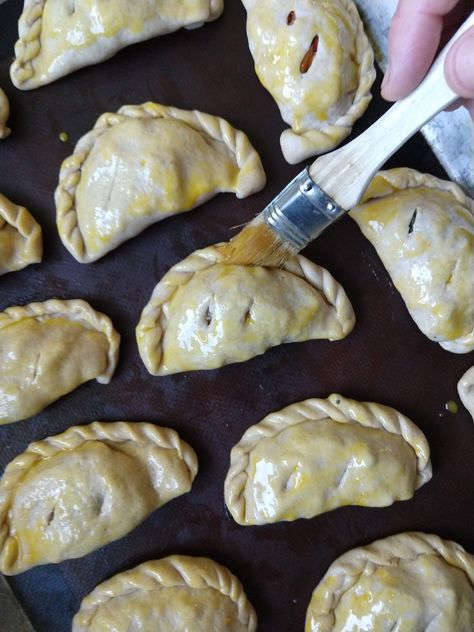 Sourdough Empanadas, Empenada Recipe, Croissants Breakfast, Empanadas Recipe Dough, Homemade Empanadas, Pumpkin Empanadas, Cheese Empanadas, Einkorn Recipes, Empanadas Dough