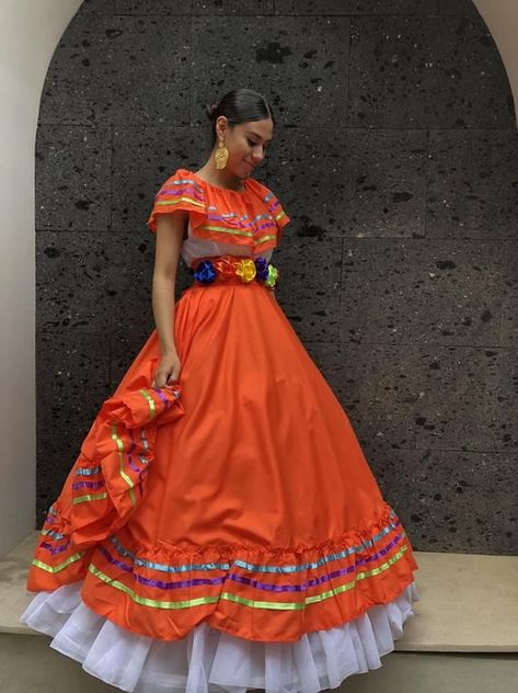 Mexico Outfit Ideas, Mexican Dresses Traditional, Mexican Fancy Dress, Mexican Traditional Clothing, Coco Theme Party, Jalisco Dress, Folklorico Dresses, Mexican Quinceanera Dresses, Traditional Mexican Dress