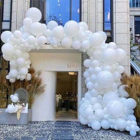 Amazon.com: SANERYI White Balloons Garland Arch Kit (Pack of 150) Matte Latex Balloon Different Sizes for Wedding Baby Shower Decorations (18 10 5 Inch) : Home & Kitchen White Balloons Wedding, White Balloon Arch, Floating Candles Halloween, Graduation Garland, White Party Theme, Bridal Shower Balloons, Balloon Arch Kit, Wedding Balloon Decorations, Balloons Party