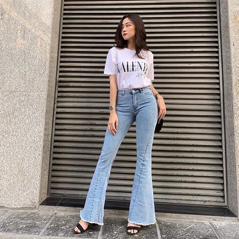 Flare Jeans Outfit, Neat Casual Outfits, Looks Pinterest, Casual Day Outfits, Ulzzang Fashion, Simple Trendy Outfits, Inspired Outfits, Professional Outfits, Teenage Fashion Outfits