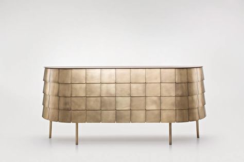 Yoroi Sideboard by De Castelli, Designed by Alessandro Masturzo - studio b Brass Sideboard, Curved Cabinets, Metal Sideboard, Sideboard Modern, Dining Room Design Modern, Contemporary Sideboard, Metal Cladding, Luxury Furniture Brands, Wooden Drawers