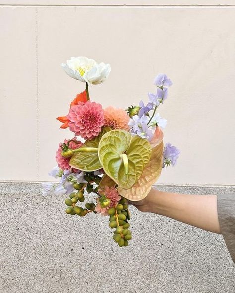 Interesting Bouquets, Anthurium Bouquet, Bridal Bouquet Flowers, Eclectic Wedding, Flower Therapy, Wedding Mood, Summer Heat, Bridesmaid Bouquet, Floral Bouquets