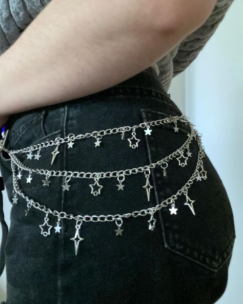 Beaded Jeans Chain, Star Belt Chain, Y2k Waist Chain, Diy Chain Belt, Jean Chains, Stars Jeans, Belt Chains, Star Belt, Chain Jeans