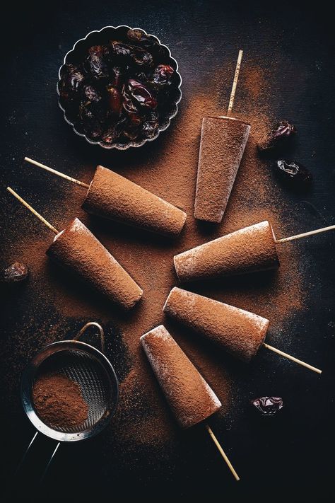 Chocolate Pudding Pops, Fudge Popsicles, Pudding Popsicles, Frozen Yogurt Popsicles, Chocolate Popsicles, Ice Cream Photography, Kulfi Recipe, Pudding Pop, Ice Cream Pops