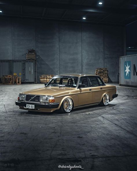 240 Volvo, Volvo 240 Wagon, Old Volvo, Oldschool Cars, Volvo Suv, Volvo Wagon, Volvo 740, Volvo 240, Cool Car Accessories