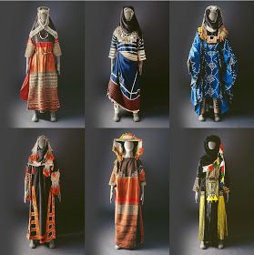 The Reference Reference: Africa I - Women's Clothing Desert Clothing, Games Drawing, Middle Eastern Clothing, Neat Clothes, Arabic Clothing, Middle Eastern Fashion, Desert Fashion, History Fashion, المملكة العربية السعودية