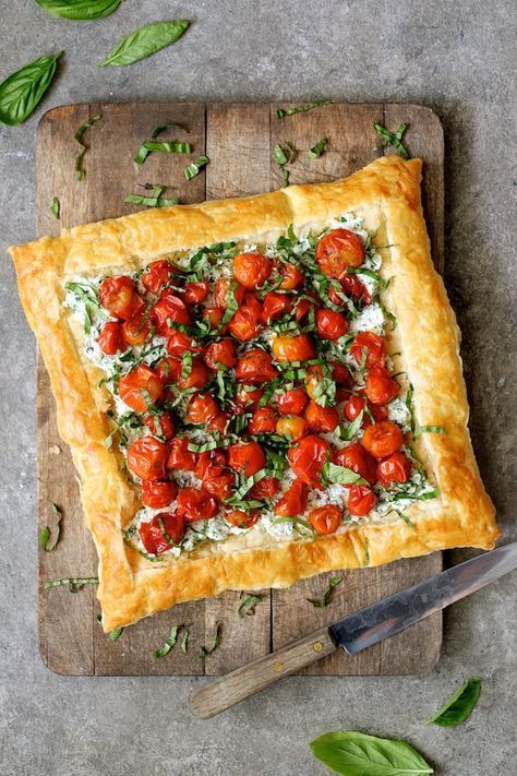 Cherry Tomato Tart, Herbed Ricotta, Ricotta Tart, Ketosis Recipes, Savory Tarts, Cherry Tomato Recipes, Fresh Tomato Recipes, Cheese Tart, Elegant Appetizers