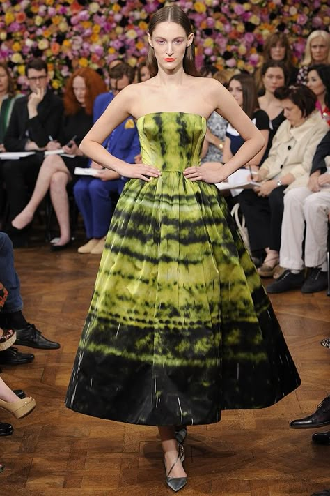 Christian Dior Fall Couture 2012 - Runway, Fashion Week, Reviews and Slideshows - WWD.com Dior Tie Dye, Shibori Runway, Tie Dye Fashion Runway, Tie Dye Runway, Tie And Dye Dress, Watermelon Fashion, Bubble Fashion, Shibori Fashion, Printed Dress Outfit