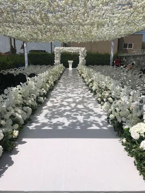 White Roses And Hydrangeas, Ghanaian Traditional Wedding, Wedding Walkway, Ghanaian Wedding, Roses And Hydrangeas, White Wedding Decorations, Wedding Isles, Thanksgiving Dress, Moroccan Wedding