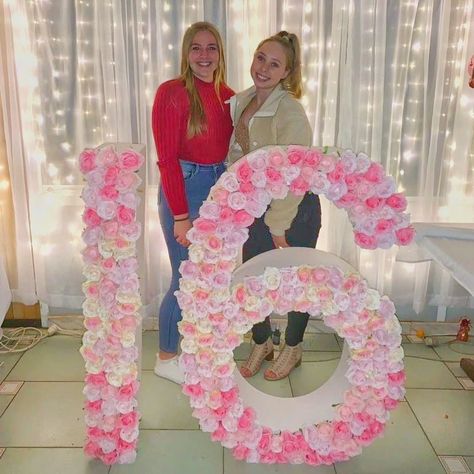 16 Flower Number, Flower Sweet 16, 16th Birthday Party Decorations, Floral Party Theme, Sweet 16 Party Decorations, Sweet Sixteen Birthday Party Ideas, Sweet 16 Decorations, Iconic Duo, Backyard Flowers