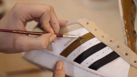 How To Paint On Shoes Diy, How To Paint Tennis Shoes Diy, Hand Painted Sneakers Diy, How To Paint Sneakers Diy, Painting Adidas Shoes, Painting Tennis Shoes Diy, How To Paint Sneakers, How To Paint Shoes Diy, Painting Sneakers Diy