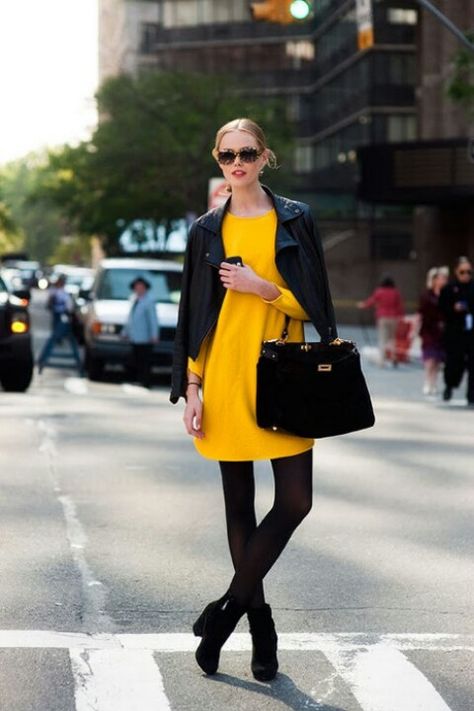 . Long Sleeve Dresses Fall, Frida Gustavsson, Fashion Trend Inspiration, Jenny Packham, Almost Famous, Fashion Week Street Style, Black Tights, Mode Inspiration, Street Styles