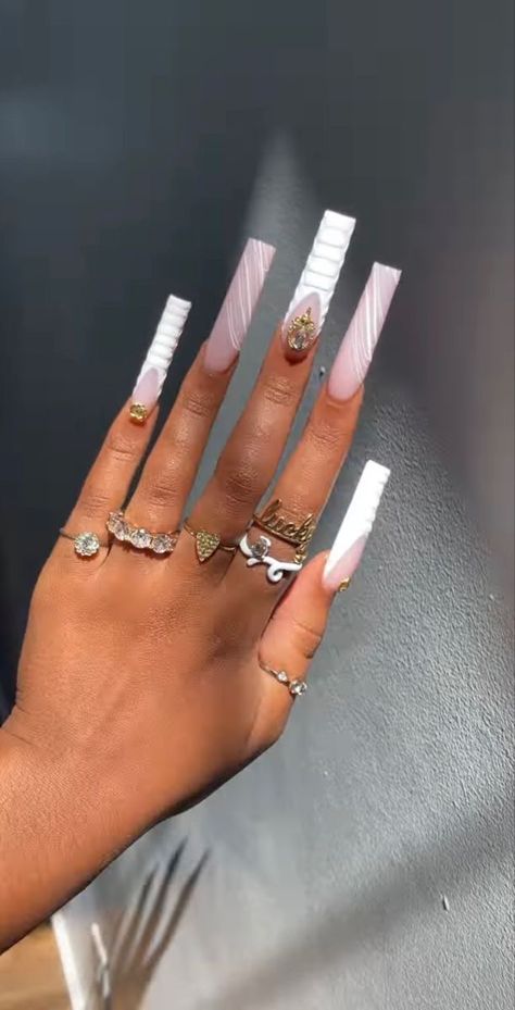 Extra Long Nails With Charms, Birthday Nail Sets Long, Long Square Acrylic Nails Designs, Long Acrylic Nail Designs, Nails Design With Rhinestones, Colored Acrylic Nails, Her Nails, Exotic Nails, Long Acrylic Nails Coffin