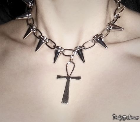 Ankh Necklace, Grunge Jewelry, Woman Jewelry, Goth Jewelry, Pin Pendant, Gothic Jewelry, Jewelry Inspo, Piercing Jewelry, Cute Jewelry