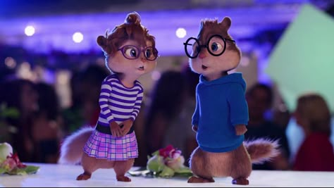 Jeanette And Simon Costumes, Simon And Jeanette Costume Couple, Simon And Janette Costume, Iconic Couples In Movies Cartoon, Simon And Jeanette Matching Pfp, Simon And Jeanette Costume, Duo Movie Characters, Movie Duos Costumes Couple, Chipettes Jeanette