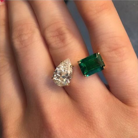 Emerald Ring Ideas, Emerald Ring Aesthetic, Emerald Ring Design, Diamond And Emerald Ring, Jemma Wynne, Gold Ring Engagement, Future Engagement Rings, Swarovski Ring, Dream Engagement Rings