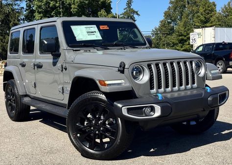 Jeep Sahara, Jeep Baby, Dream Whip, Wrangler Sahara, Jeep Wrangler Sahara, Jeep Rubicon, Car Goals, Cars Luxury, Wrangler Unlimited