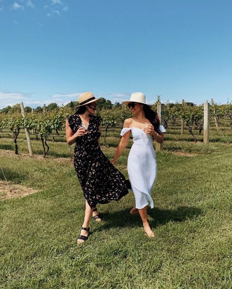 Summer Wineries Outfit, Winery Outfit Summer, Vineyard Outfit, Kat Jamieson, Wine Tasting Outfit, Wineries Outfit, Summer Vacation Outfits, Summer Wines, Bachelorette Outfits