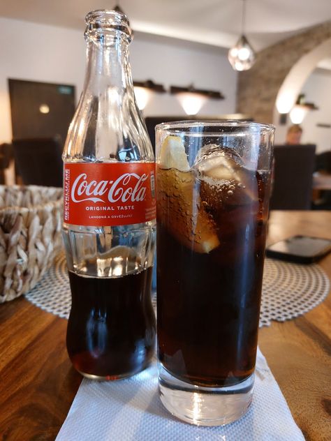 It's in a good restaurant in the Czech Republic. This is their Cola! Coca Cola Aesthetic, Coke Zero, Fast Metabolism, The Czech Republic, Food Snapchat, Food Obsession, Coffee Drinks, Czech Republic, Cooking And Baking