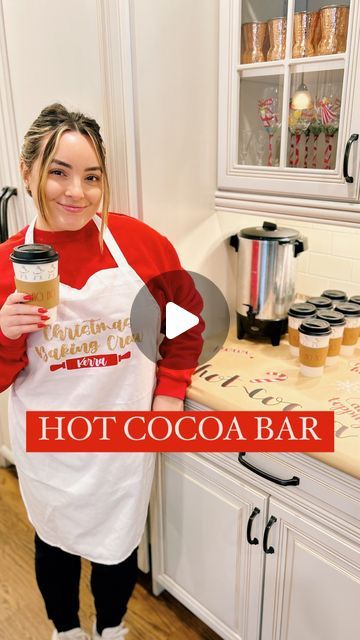 Kerra Lynn Looks on Instagram: "Consider this your sign to make a hot chocolate bar this winter ☕️

Anyone else a @swissmissbrand lover? Or do you prefer something else? Let me know in the comments! 

#hotchocolate #hotcocoa #hotcocoabar #holidayseason #holidayinspo #hosting #hostingideas #christmas #christmasinspo #partyinspiration #partyinspo #hostinghack #holidayhost #snowday #winterwonderland" Hot Chocolate Bar For Work, Christmas Hot Cocoa Bar Ideas, Hot Chocolate Bar Ideas For Christmas, Easy Hot Chocolate Bar, Hot Cocoa Bar Birthday, Coco Bar Ideas Christmas, Hot Cocoa Board Ideas, Hot Cocoa Cart Ideas, Hot Chocolate Party Ideas