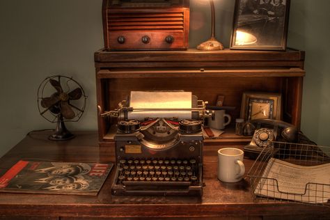 Writers Desk, Mouse Trap, Old Desks, Vintage Typewriters, Prop Design, Desk Setup, Indiana Jones, Typewriter, 인테리어 디자인