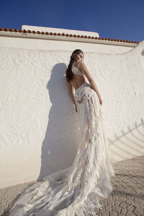 Boho Event, Fringe Wedding Dress, Dress Minimal, Handfasting Wedding, Wedding On The Beach, Special Occasion Gowns, Ethnic Motifs, Estilo Boho Chic, Bridal Salon