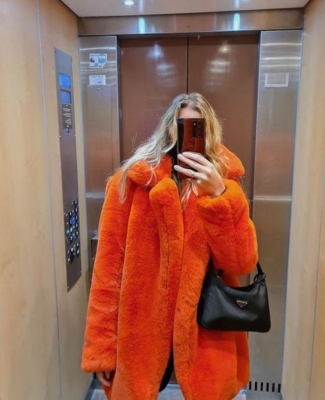 Orange Fur Coat Outfit, Orange Fur Coat, Fur Coat Outfit, Outfit Office, Winter Suits, Orange Coat, Autumn Girl, Sincerely Jules, Coat Outfit