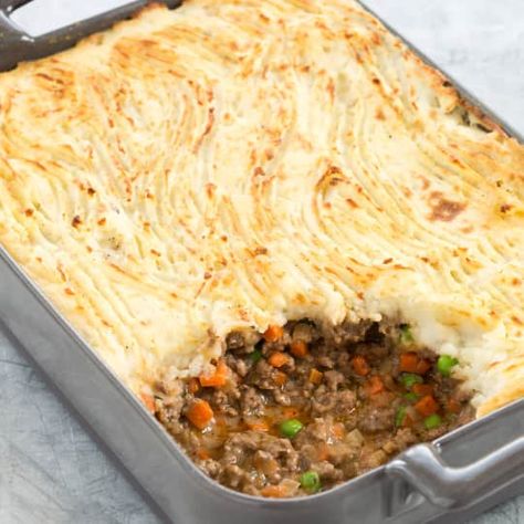 Too often shepherd's pie is a soupy, flavorless gruel with a mushy topping. Here's the secret to creating a full-flavored, firm-topped shepherd's pie. Homemade Shepherd's Pie, Shepard S Pie, Easy Shepherds Pie, Cottage Pie Recipe, Shepards Pie, Cheesy Mashed Potatoes, Shepherds Pie Recipe, America's Test Kitchen Recipes, Cottage Pie