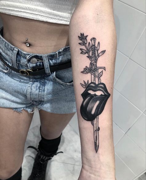 Rock N Roll Tattoo Ideas, Rockstar Tattoo Ideas, Rock Tattoo Designs, Classic Rock Tattoos, Tattoo Rock N Roll, Rock Band Tattoos, Rock And Roll Tattoo, Rock N Roll Tattoo, Rockstar Tattoo