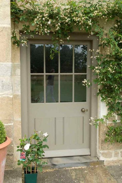 Cotswolds Front Door, Fromt Door Ideas, Green Front Door Tan House, English Front Door, Pretty Front Doors, Cottage Doors Front Entrance, English Cottage Front Door, Barn Front Door, Wide Front Door