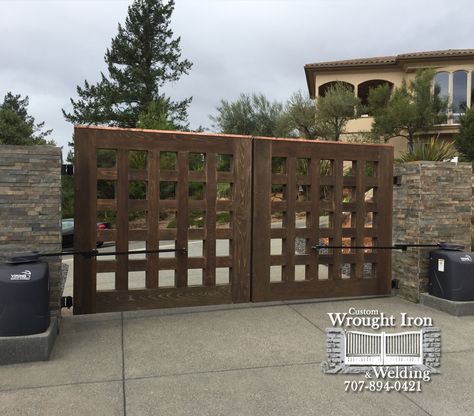 Custom Driveway Gates Driveway Gates Metal, Modern Gates Driveway, Gates Metal, House Front Gate, Porch Gate, Contemporary Gates, Metal Driveway Gates, Gates Driveway, Modern Driveway