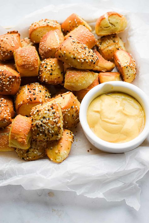 Sourdough Pretzel Bites - Lynn's Way of Life Sourdough Pretzel Bites, Sourdough Pretzel, Sourdough Pretzels, Recipe Using Sourdough Starter, Pretzel Dough, Sourdough Starter Discard Recipe, Homemade Pretzels, Sourdough Starter Recipe, Easy Blueberry