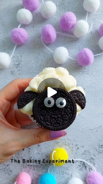 Lamb Cupcakes, Jada Facer, Sheep Cupcakes, Mini Oreos, Kawaii Dessert, Oreo Cupcakes, Buttercream Cupcakes, Spring Desserts, Cute Desserts