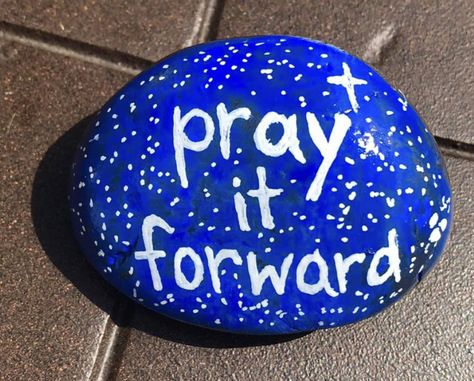 Christian Rock Art Ideas, Painted Rocks Christian, Faith Painted Rocks, Christian Painted Rocks, Animal Rock Painting Ideas, Christian Rock Painting Ideas, Prayer Rocks, Inspirational Rocks, Happy Rock