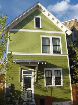 Choosing Exterior Paint Colors ~ Humpdays with Houzz - Town & Country Living Craftsman Interior Design, Green Exterior Paints, Green Exterior House Colors, Green House Exterior, Best Exterior Paint, Exterior House Colors Combinations, Green Exterior, House Trim, Exterior House Color