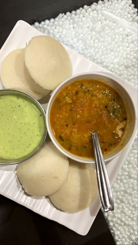 Brakefast Snap, Indian Breakfast Snap, Idli Sambhar, Breakfast Snap, Books For Women, Eating Food Funny, Food Captions, Vegetarian Fast Food, Vegetarian Snacks Recipes