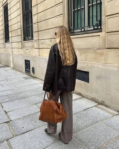 All posts • Instagram Marie Von Behrens, Busy Office, Fendi Peekaboo, Winter Outfits, Cool Outfits, Fendi, Portfolio, Paris, My Style