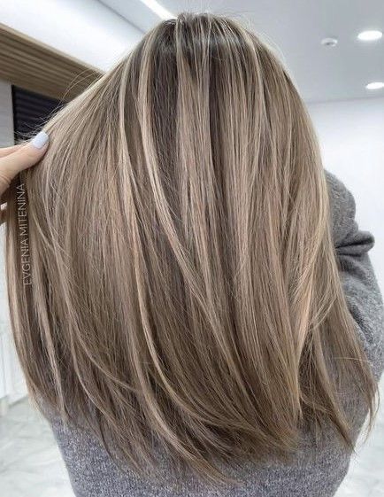 Rambut Brunette, Ombre Hair Blonde, Brunette Hair With Highlights, Gorgeous Hair Color, Dirty Blonde Hair, Brown Hair With Blonde Highlights, Ash Blonde Hair, Brown Hair Balayage, Dark Blonde Hair