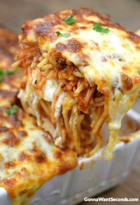 Million Dollar Spaghetti Million Dollar Spaghetti Casserole, Million Dollar Spaghetti, Sauce Spaghetti, Resep Pasta, Spaghetti Casserole, Hearty Casseroles, Pasta Fatta In Casa, Baked Spaghetti, Sloppy Joe