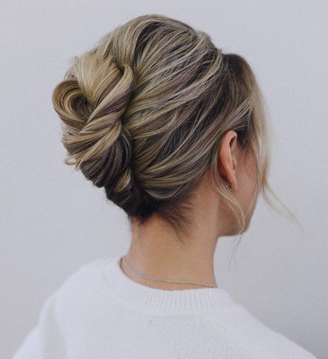 Bride Hairstyles Mid Length, Modern Twist Updo, Wedding Guest Hairstyles Mid Length, Wedding Guest Hair Mid Length, Bridal Hair French Twist, Mid Length Wedding Guest Hairstyles, Mid Bun Wedding Hair, Wedding Hairstyles For Mid Length Hair, Mid Length Updo