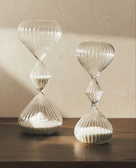 Timeless and Spiritual Accessory. #zarahome #time #livingroomdesign #homedecorideas #homedesign #interiordesign #accessories #decor #hourglass #unique #piece #homedecor #livingroom Spiritual Home, Cozy Furniture, Hour Glass, Accessories Decor, Cozy Living Rooms, Zara Home, Cozy House, Color Inspiration, Living Room Designs