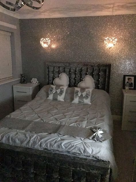 Glitter Accent Wall, Sparkly Walls, Glitter Bedroom, Glitter Furniture, Black And Grey Bedroom, Glitter Paint For Walls, Glitter Wall, Beige Wall, Light Grey Walls