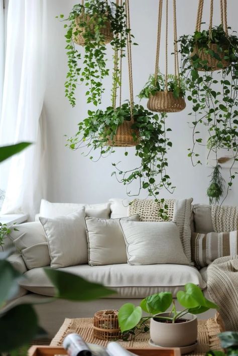 Décorez votre maison avec des plantes suspendues Bar To Hang Plants, Arranging Indoor Plants Living Rooms, Hanging Plant In Kitchen, Corner Hanging Plant Living Rooms, Hanging Plants Corner, Corner Hanging Plant, Hanging Plant Ideas Indoor, Plant Styling Ideas, Hanging Plants Living Room