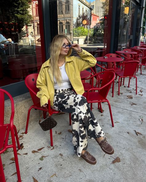 excited about the cow print🐄 do you like this trend?☺️ pants @pullandbear jacket @peppermayo shoes @bershka #bershkastyle #pullandbearcommunity #pullandbear #bershka Cow Print Shoes Outfit, Cow Pants Outfit, Cow Print Outfit, Cow Print Pants, Cow Pants, Trend Pants, The Cow, Printed Pants, Cow Print