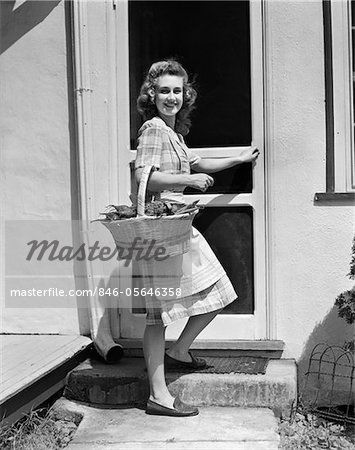 1940s Housewife, Housewife Costume, Front Door Step, House Black And White, 1950s Housewife, Front Door Steps, 1940s Women, Kawaii Clothes Goth, 1940s Woman