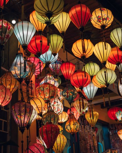 Hoi An at night 📸 Here colourful lanterns glow and make the town feel like something out of a Disney movie. Many people also board small boats to release floating candle-lit lanterns into the river. ——— Budget travel, Travel photography, Backpacking, Travel tips, Budget backpacking, Things to do in Hoi An, Hoi An activities #travelguide #coupletravel #exploremore #travelblog #vietnam #hoian Hoi An Photography, Vietnam Travel Guide, Floating Candle, Hoi An, Disney Movie, Small Boats, Floating Candles, Backpacking Travel, Vietnam Travel