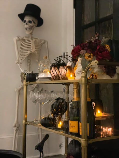 Holiday Bar Cart Styling, Classy Halloween Party Ideas, Elevated Halloween Party, Glitter Halloween Decor, Spooky Bar Cart, Halloween Bar Setup, Halloween Bar Cart Decor, Halloween Bar Ideas, Halloween Glam Decor