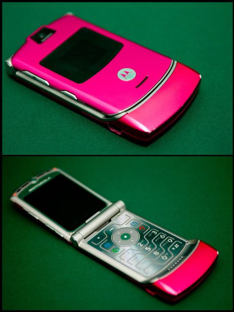 The pink Razr. | 35 Things Every Teen Girl In The ’00s Was Obsessed With....seriously all I wanted then lol. Childhood Memories 90s, 90s Memories, Childhood Memories 2000, Catty Noir, 90s Girl, 2000s Nostalgia, 90s Toys, 90s Baby, 90s Childhood